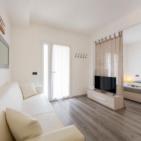 Bnbutler - Archimede 53 - Bright Studio Milano Exterior foto